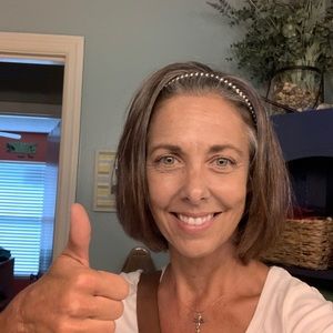 Meet your Posher, Dana